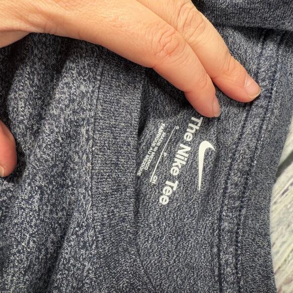 The Nike Tee Marled Gray Long Sleeve Sm NWT - Picture 3 of 3